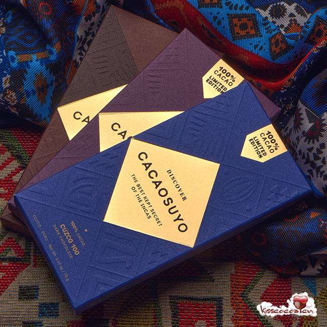 秘鲁 CACAOSUYO 可可苏尤
CUZCO 100
库斯科可可 100% 可可含量 Tree to Bar 种植园黑巧克力 70 克 (限量版) 秘鲁 CACAOSUYO 可可苏尤
CUZCO 100
库斯科可可 100% 可可含量 Tree to Bar 种植园黑巧克力 70 克 (限量版)